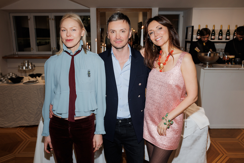 Наташа Догадина, Евгений Заболотный и Карина Ошроева Наташа Догадина, Евгений Заболотный и Карина Ошроева