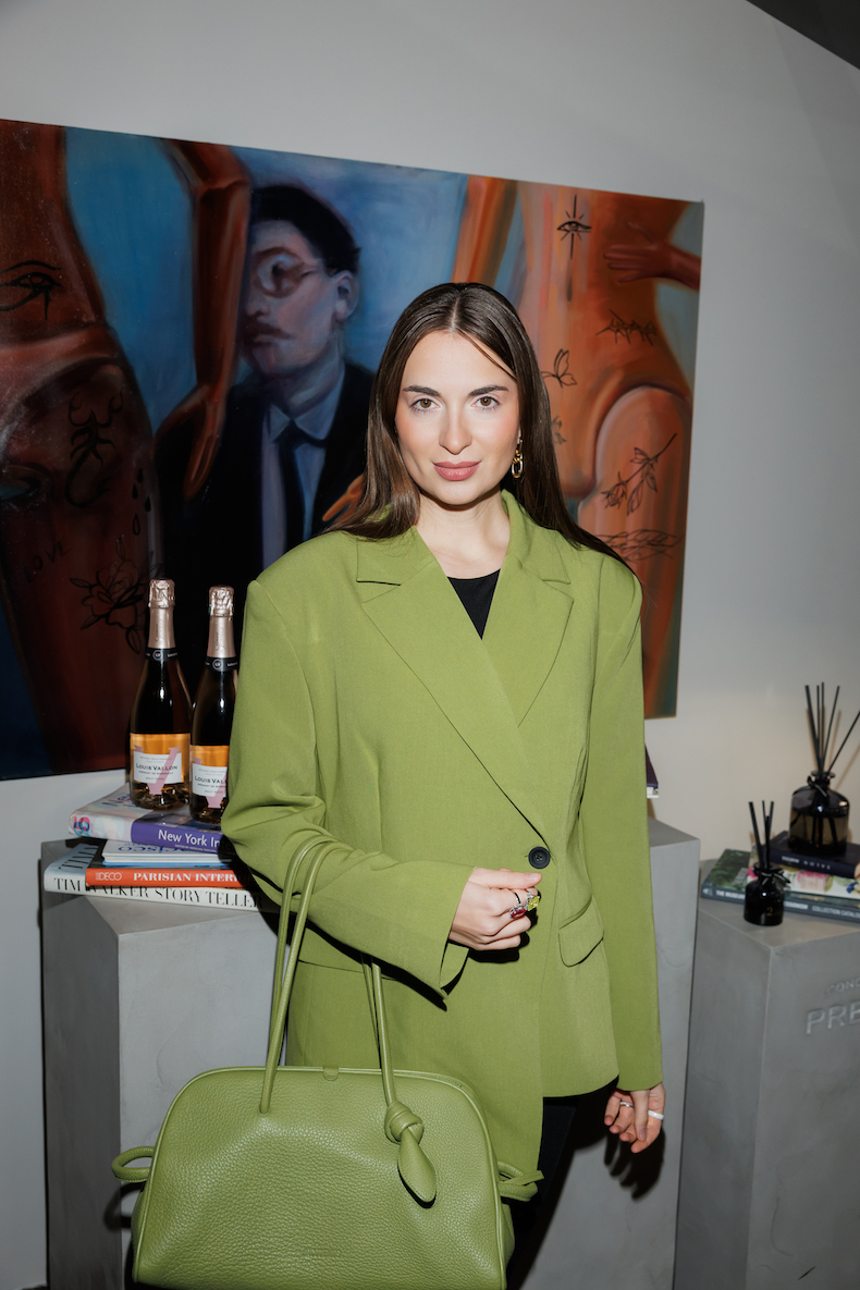 Кристина Левиева Кристина Левиева