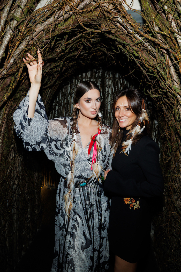 Кристина Левиева и Карина Ошроева